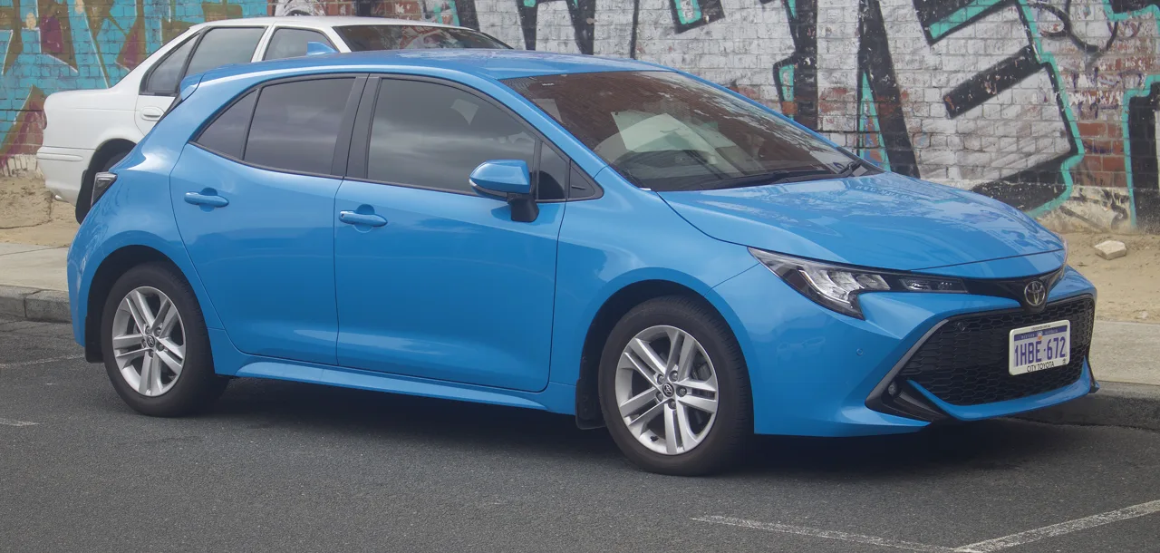 Toyota Corolla en occasion — vue trois-quarts avant